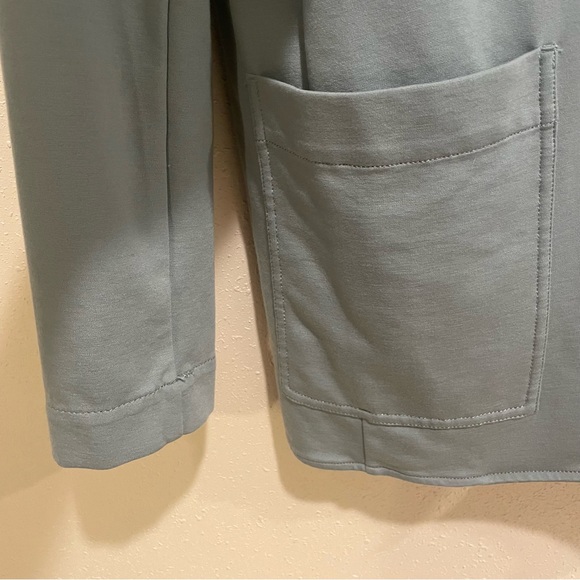 Athleta Eastbound Knit Blazer in Minimalist Gray Sage Green size 10 - Picture 4 of 8
